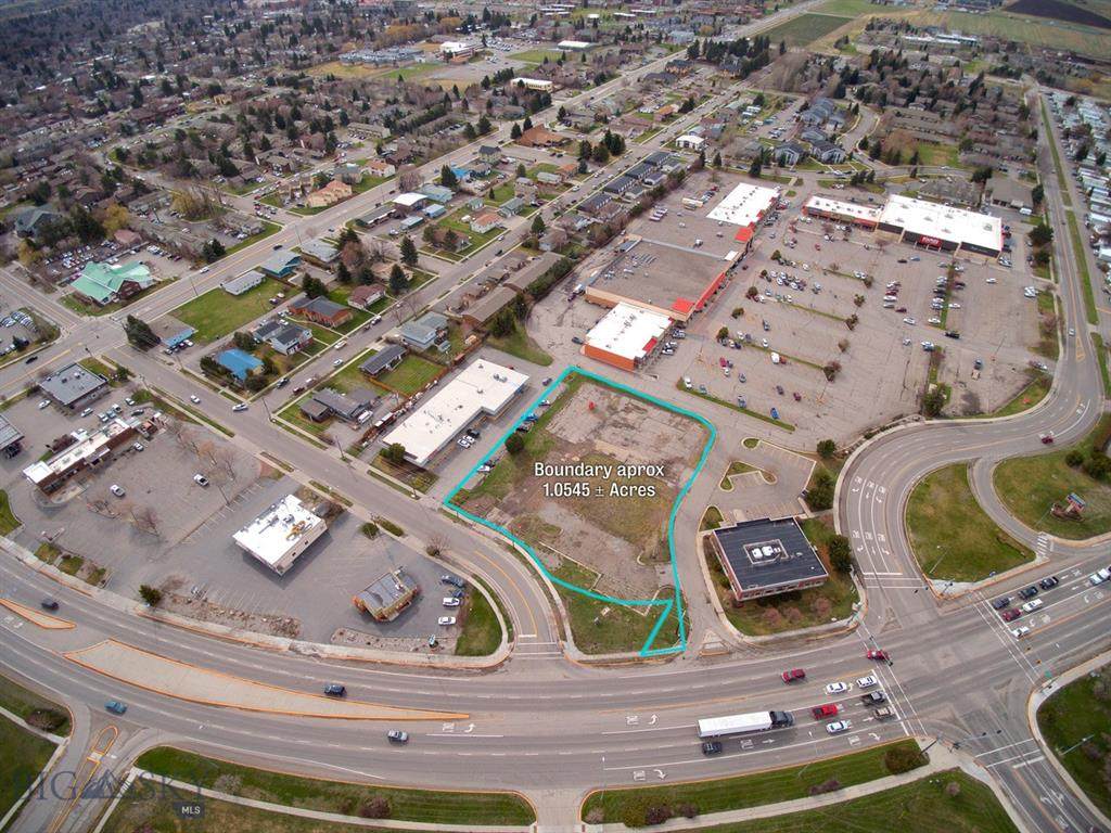 2102 Babcock - Photo 1