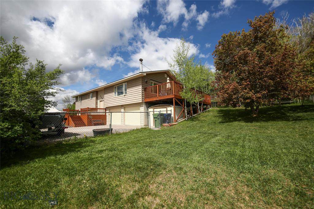 720 D Street - Photo 1