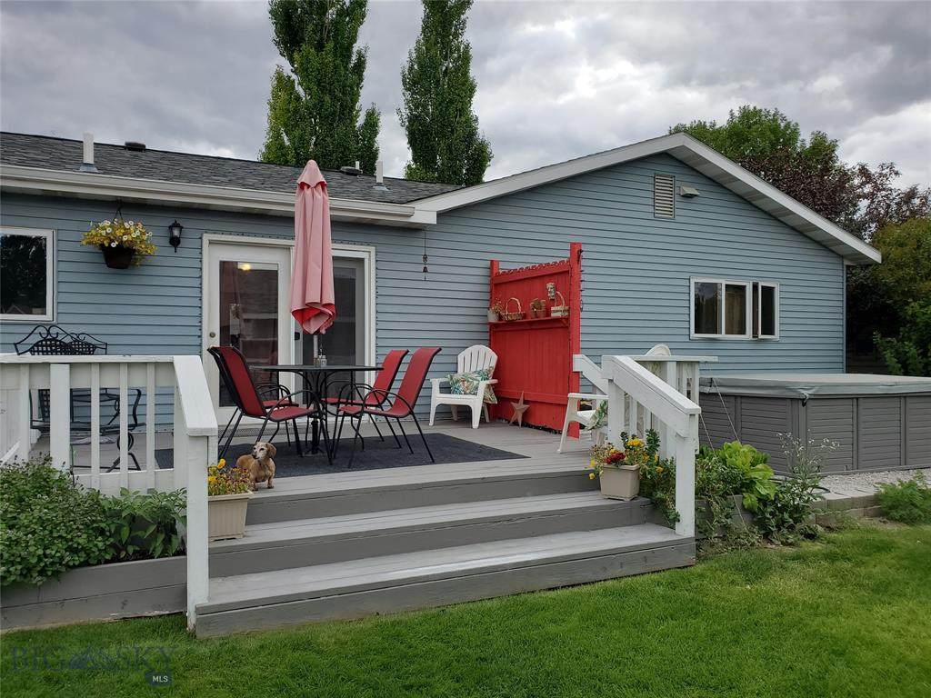 513 Elm Street - Photo 1