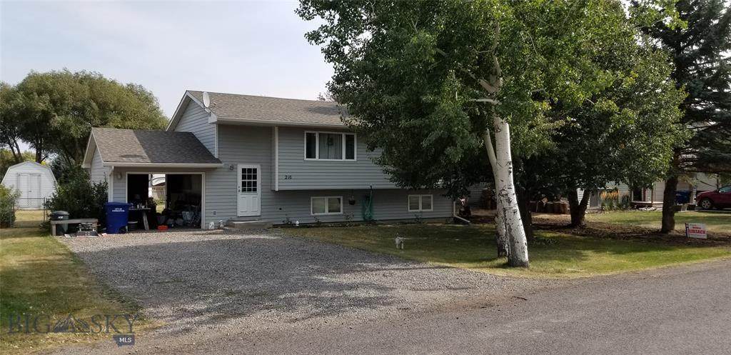 210 Elm Lane - Photo 1