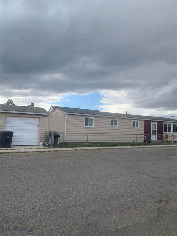 1705 Gladstone Avenue - Photo 1
