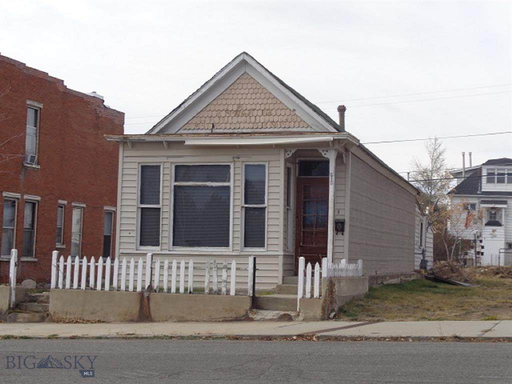 313-315 Washington - Photo 1