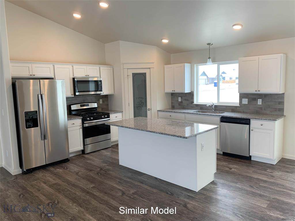 1502 Roundup Boulevard - Photo 1