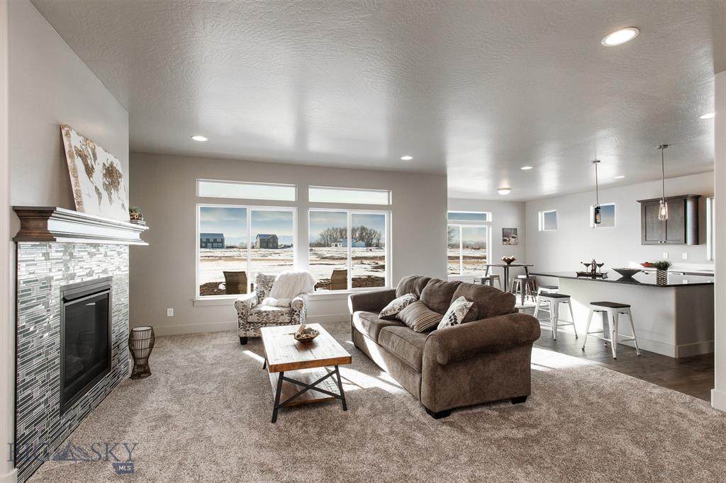 1436 Stewart Loop - Photo 1