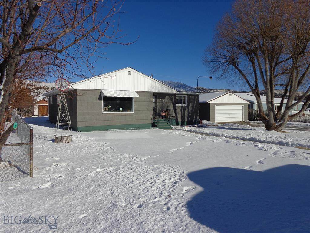 210 Howe Street - Photo 1