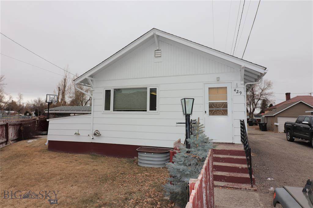 429 Spruce St - Photo 1