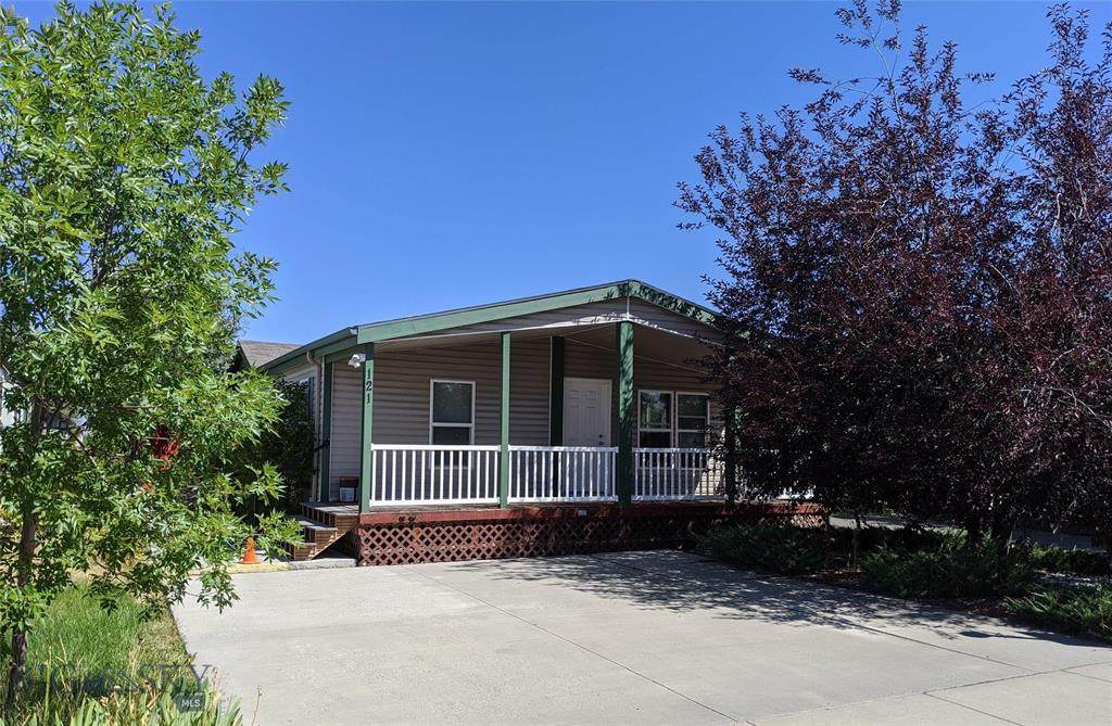 121 Magnolia - Photo 1