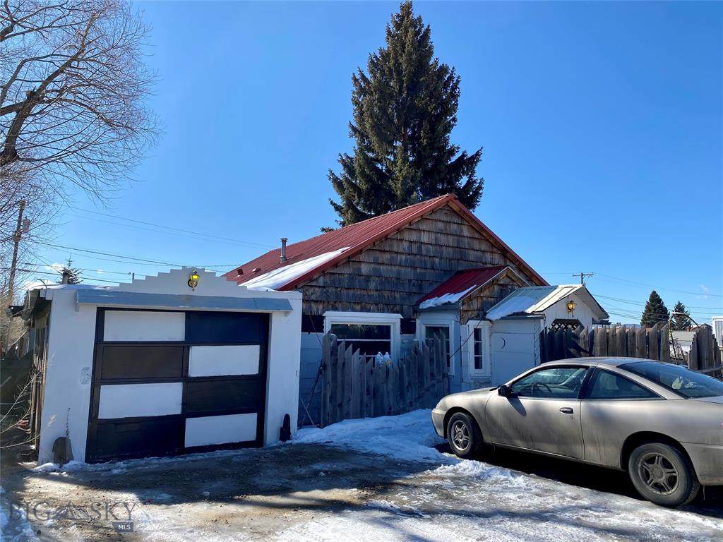 2422 Pine Street - Photo 1
