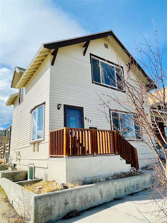 671 Washington - Photo 1