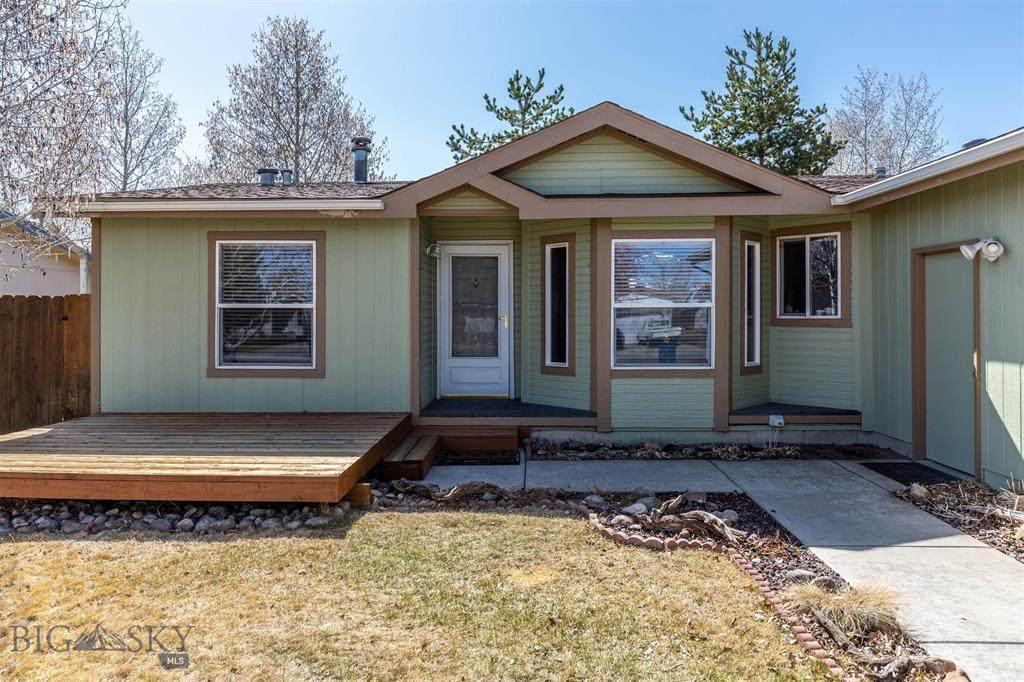 812 Oakwood Drive - Photo 1