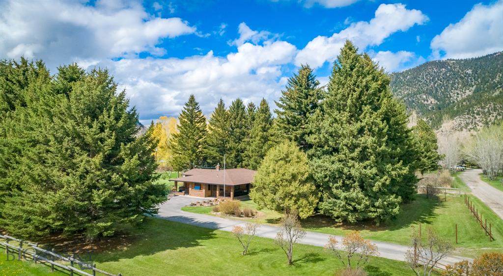 9 Evergreen Lane - Photo 1