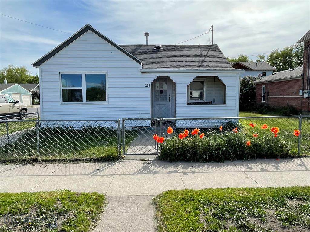 232 F Street - Photo 1