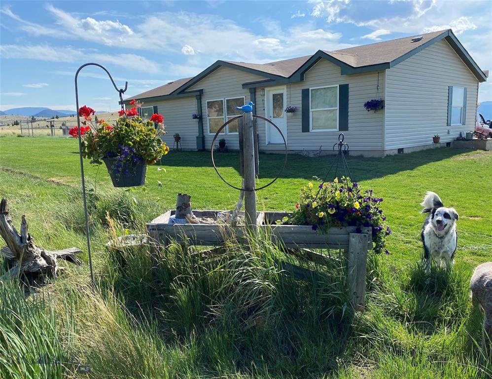 805 Flint Creek Road - Photo 1
