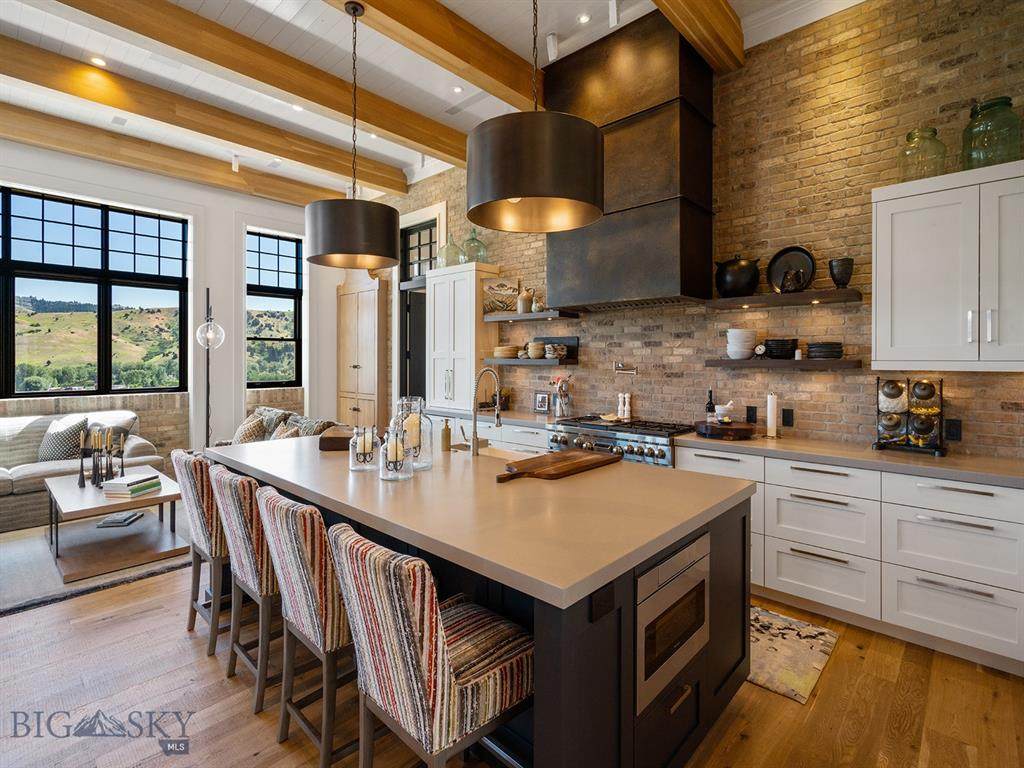 140 Village Crossing Way - Photo 1