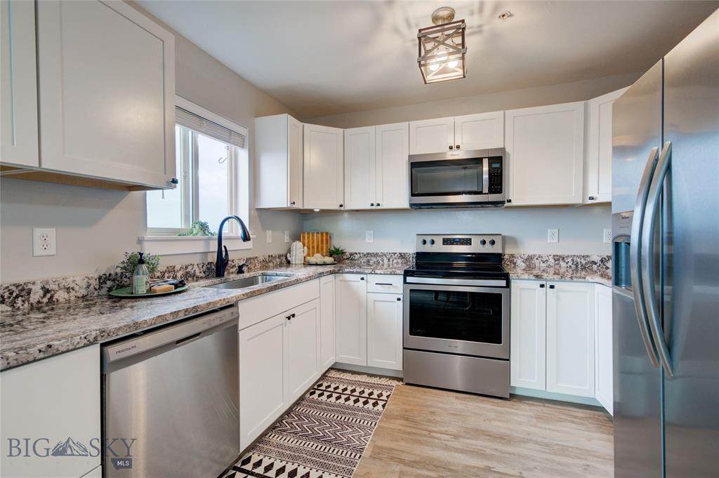 1000 Cruiser Lane - Photo 1
