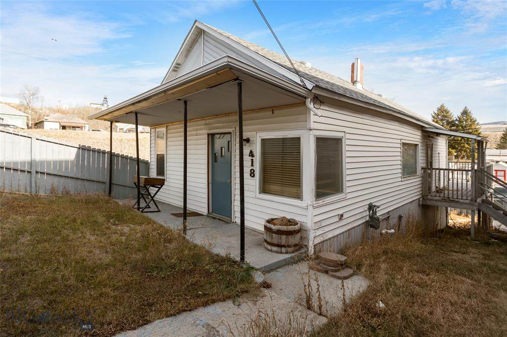 418 Pennsylvania Avenue - Photo 1