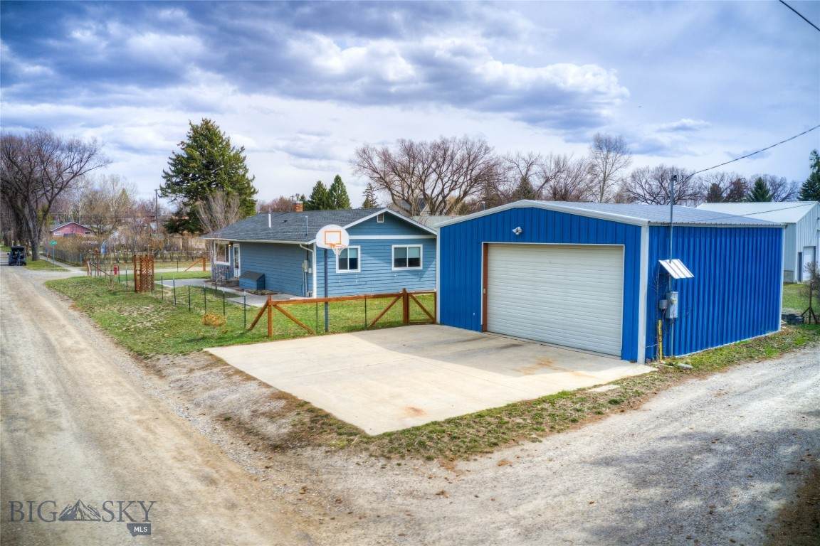 202 First Street - Photo 1