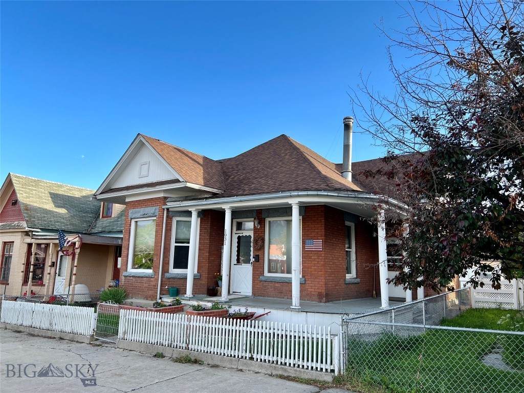 1031 Iowa Avenue - Photo 1
