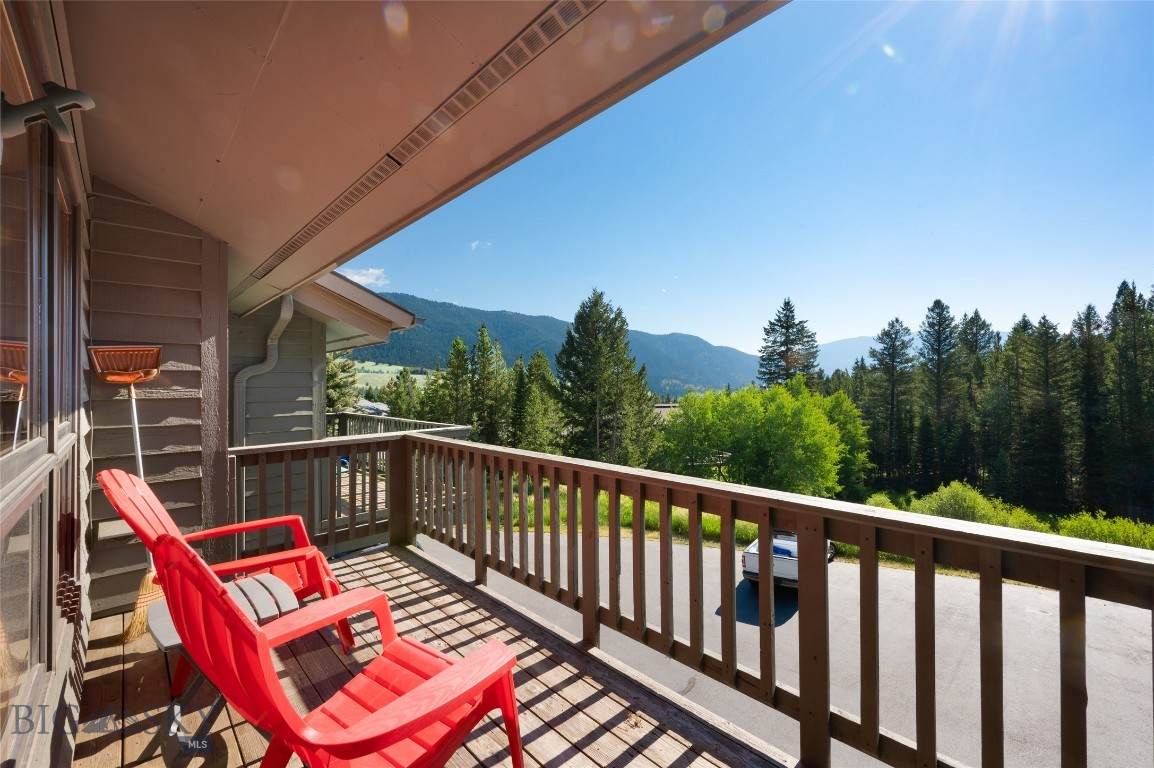877 Sunburst Drive - Photo 1