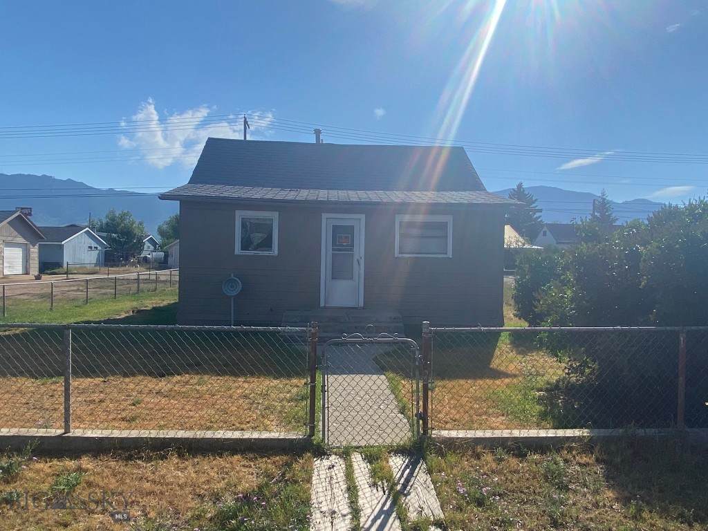 3320 Paxson Avenue - Photo 1