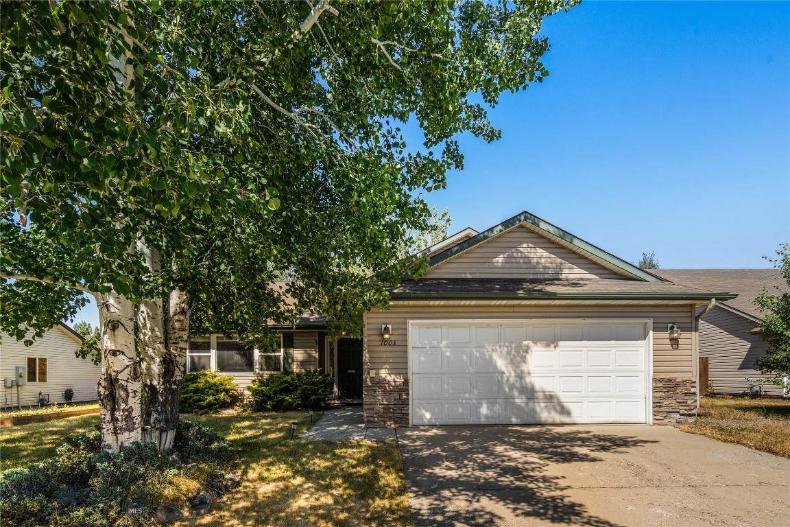 1003 Paisley - Photo 1