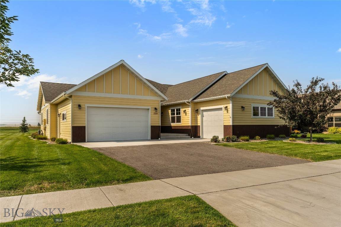 220 Pioneer Crossing Blvd - Photo 1