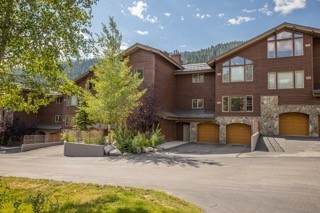 50 Flat Iron Dr 204A - Photo 1