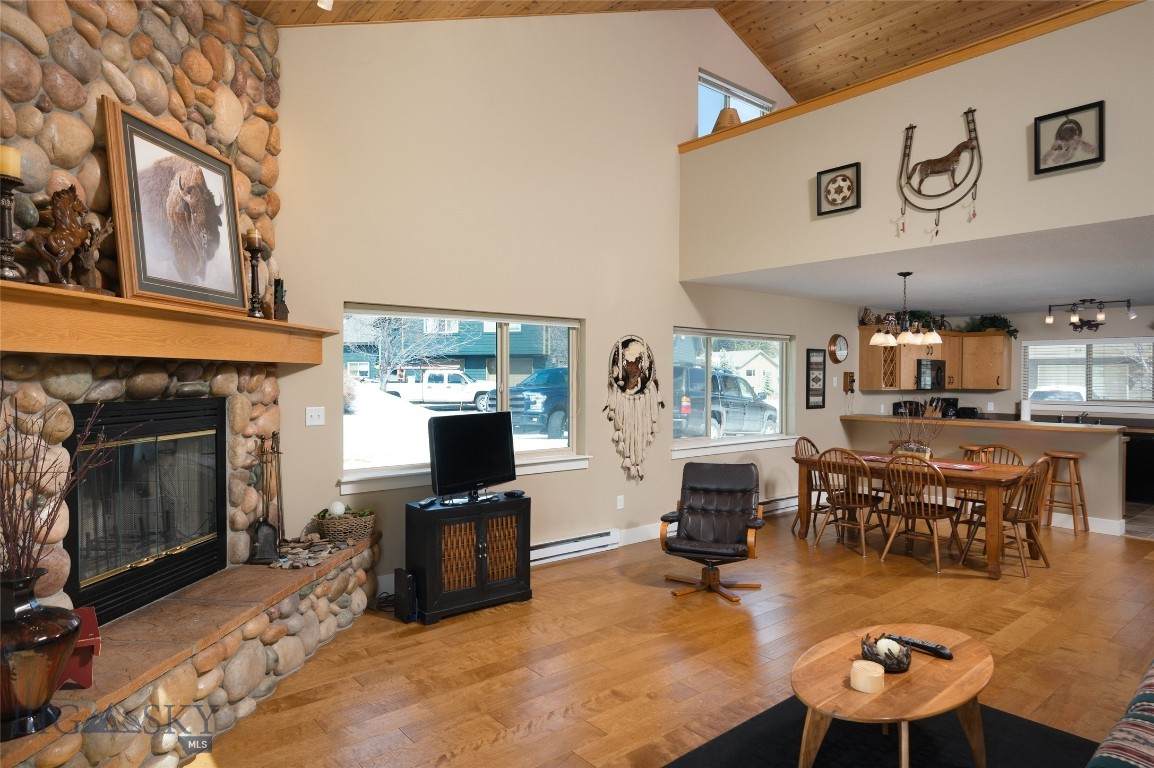 88 Starlight Drive - Photo 1