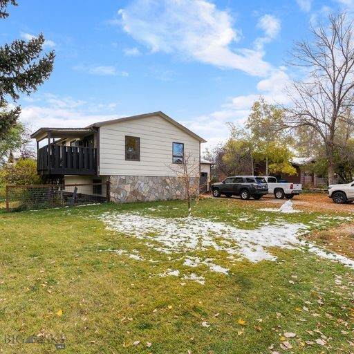 910 Shirley - Photo 1