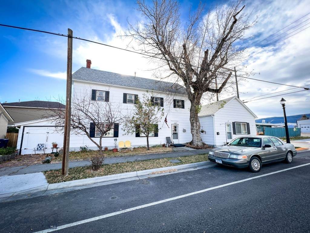 116 Clark Street - Photo 1