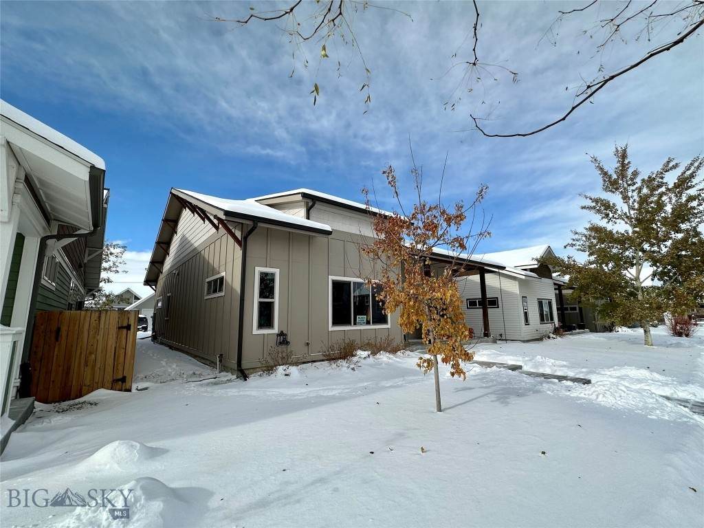 483 Stafford Ave - Photo 1