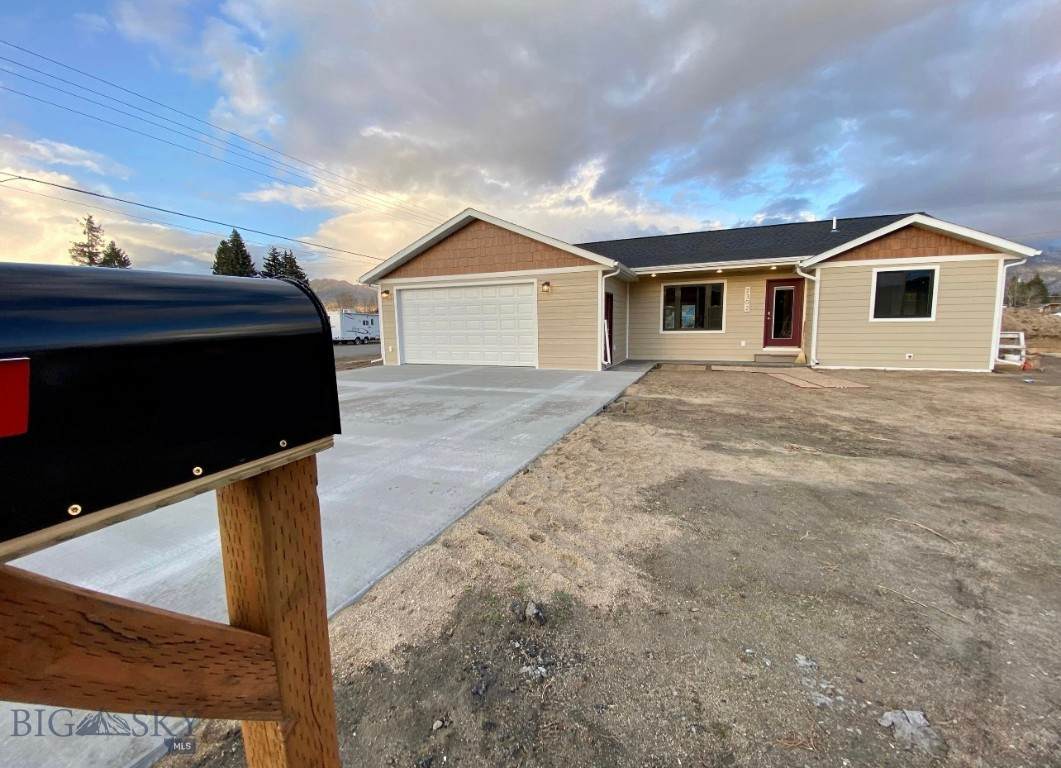 2324 Dakota - Photo 1