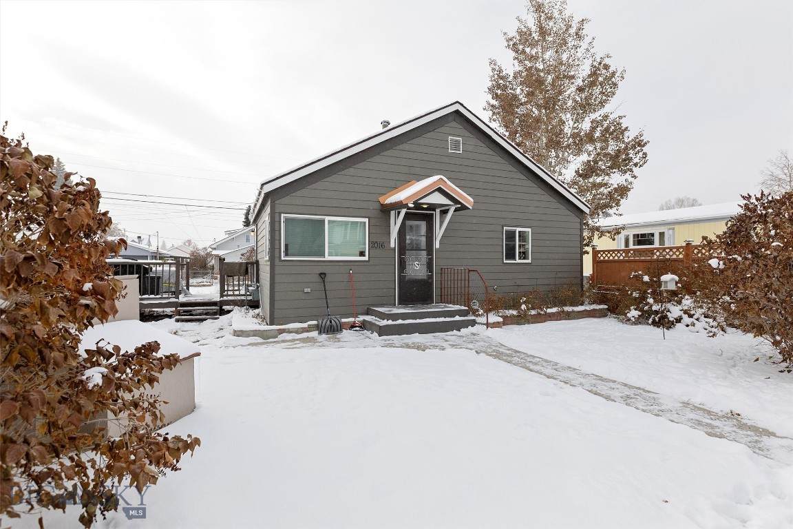 2016 Walnut Street - Photo 1