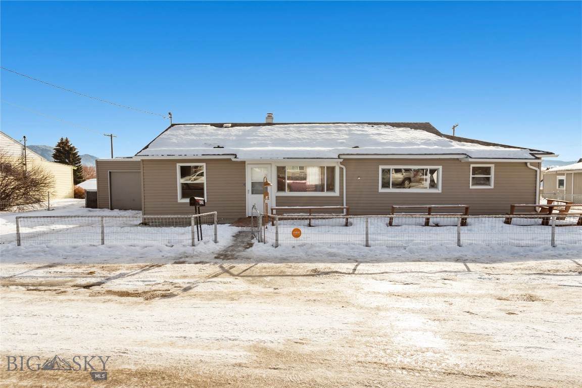 820 Lexington - Photo 1