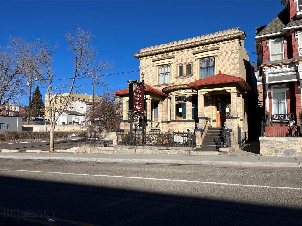 303 Park Street - Photo 1
