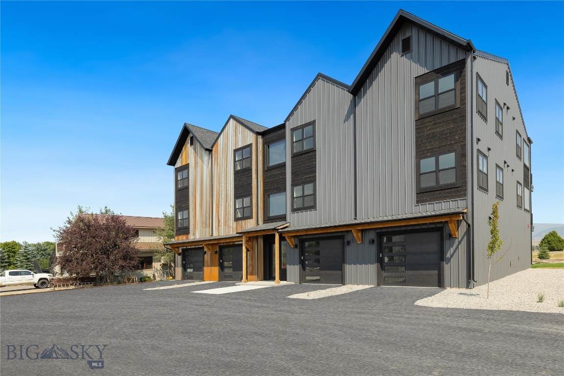 450 Loomis Way - Photo 1