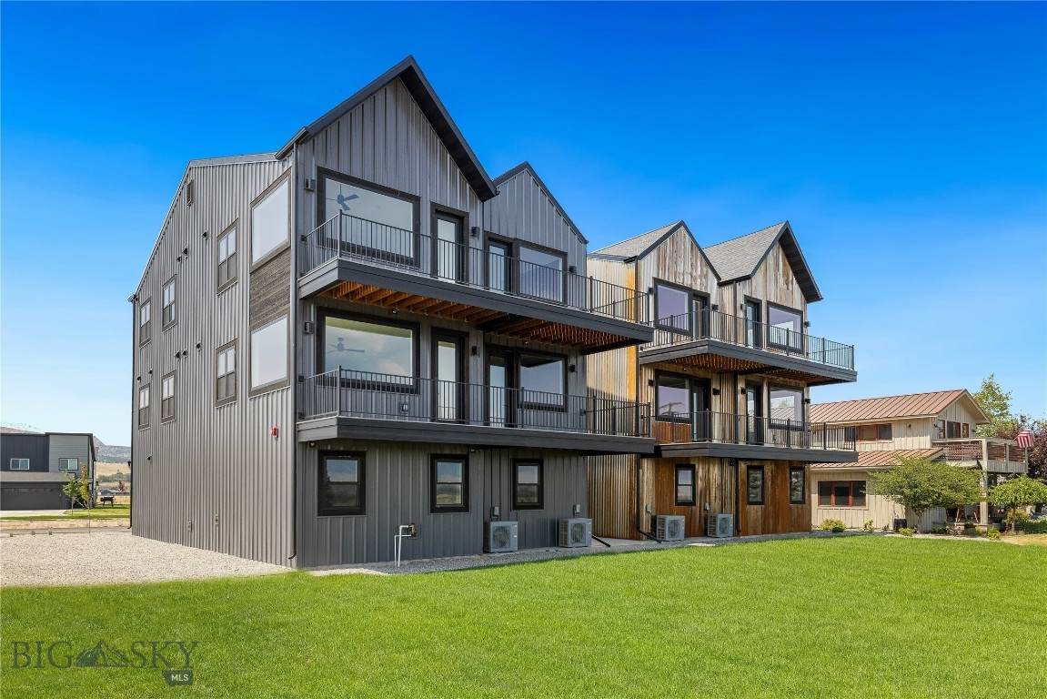 450 Loomis Way - Photo 1