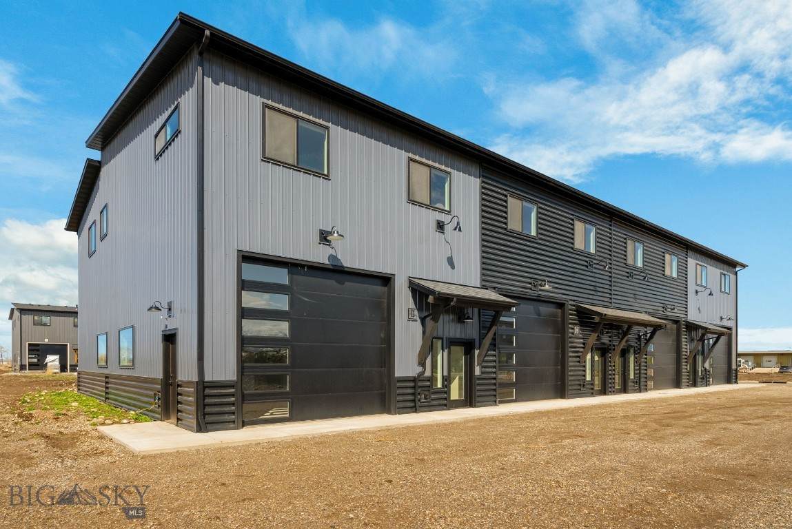 211 Fletching Unit B - Photo 1