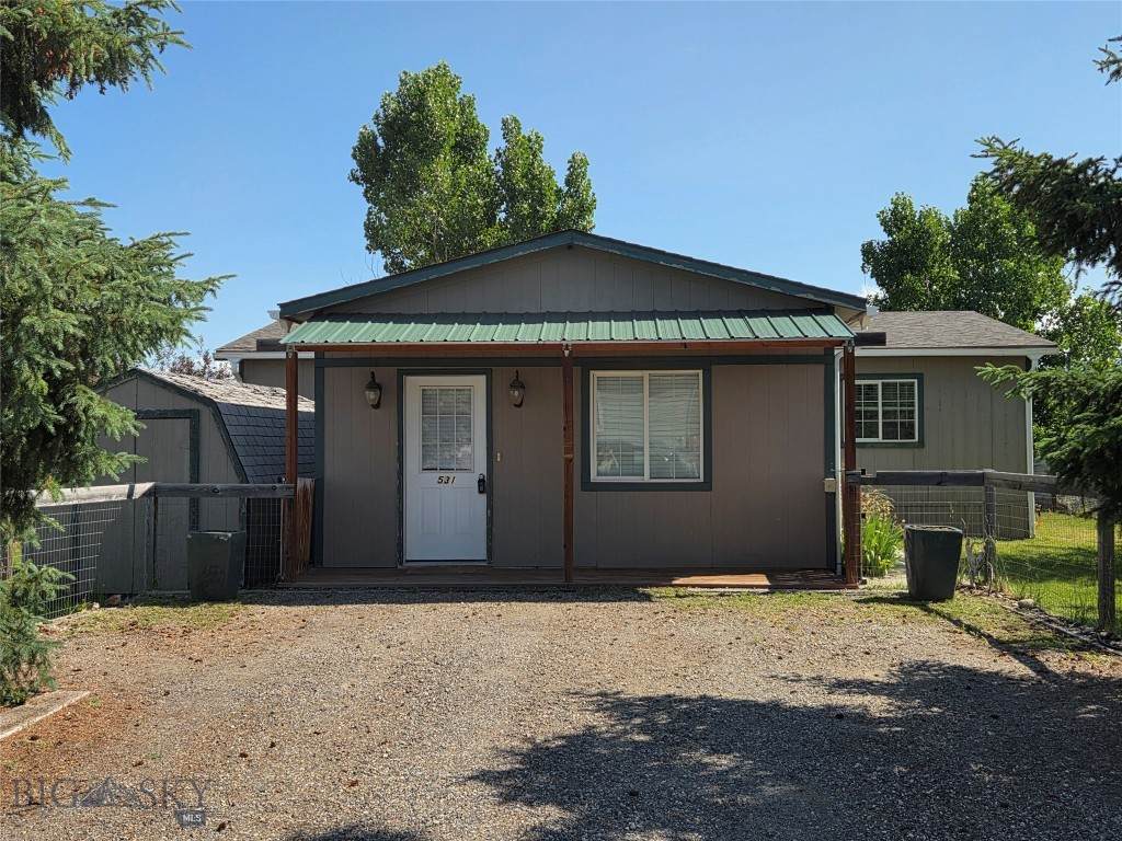 531 Westwood Circle - Photo 1