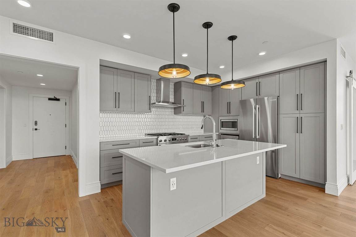315 Tracy Avenue - Photo 1