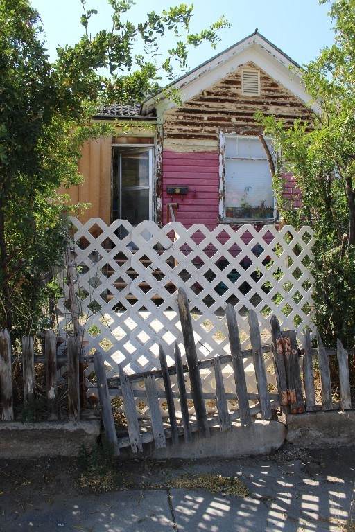 8 Chestnut - Photo 1