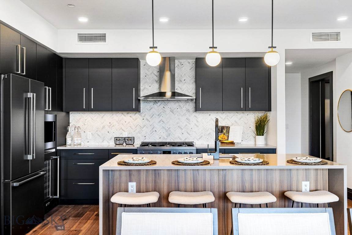 315 Tracy Avenue - Photo 1