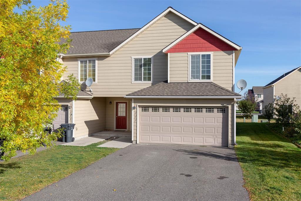 157 Magnolia - Photo 1