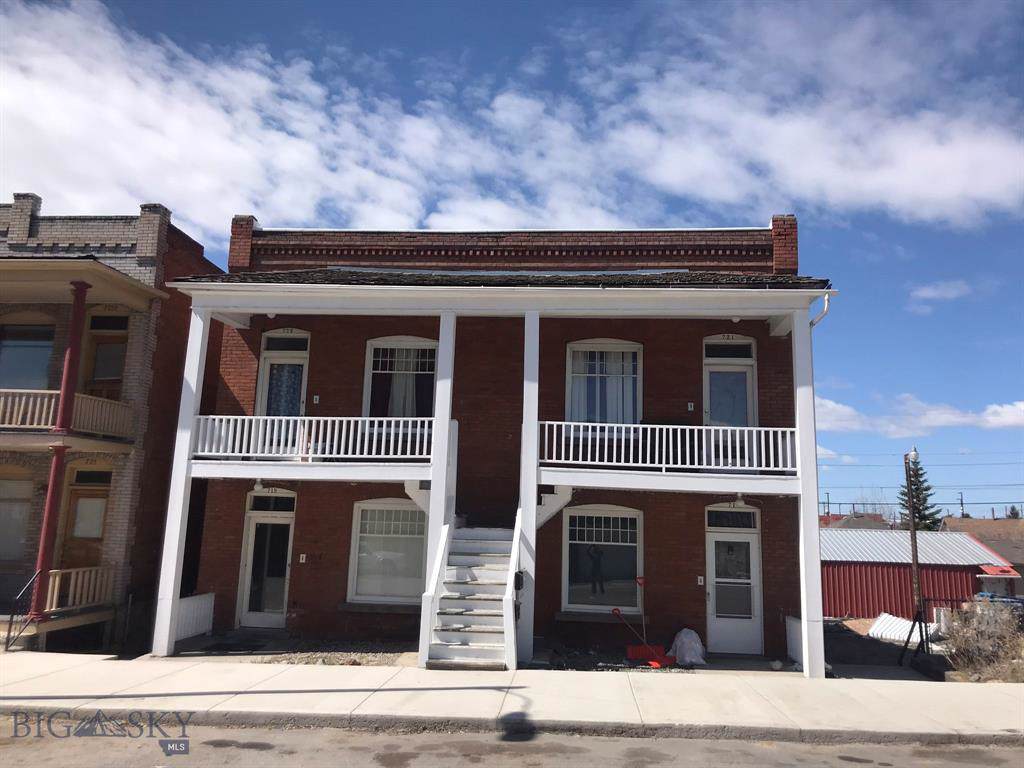 717 Wyoming - Photo 1