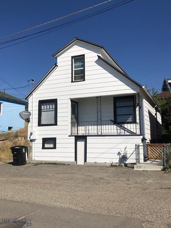 21 Center - Photo 1