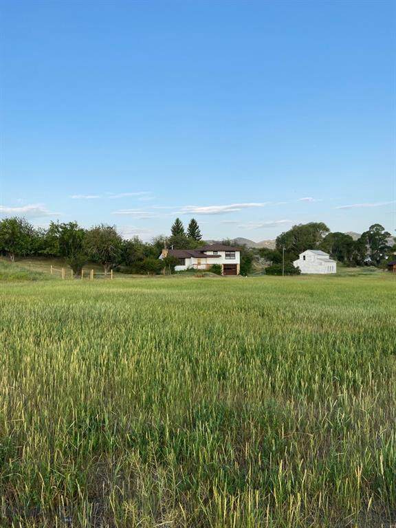 125 Pipestone Road - Photo 1