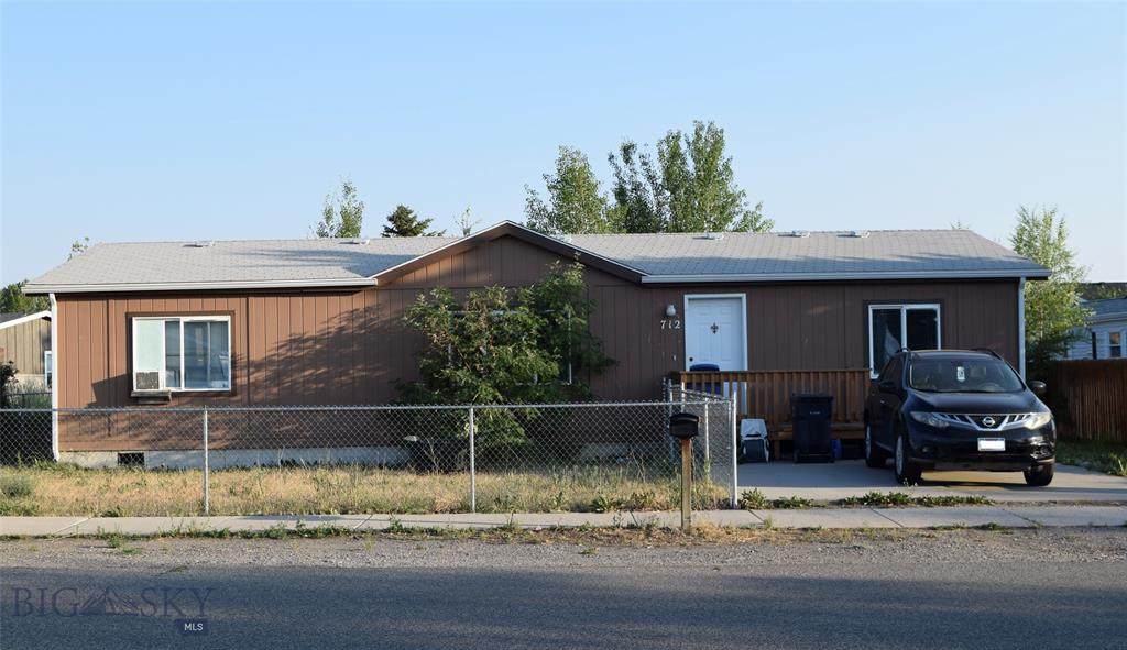 712 Cheery Drive - Photo 1