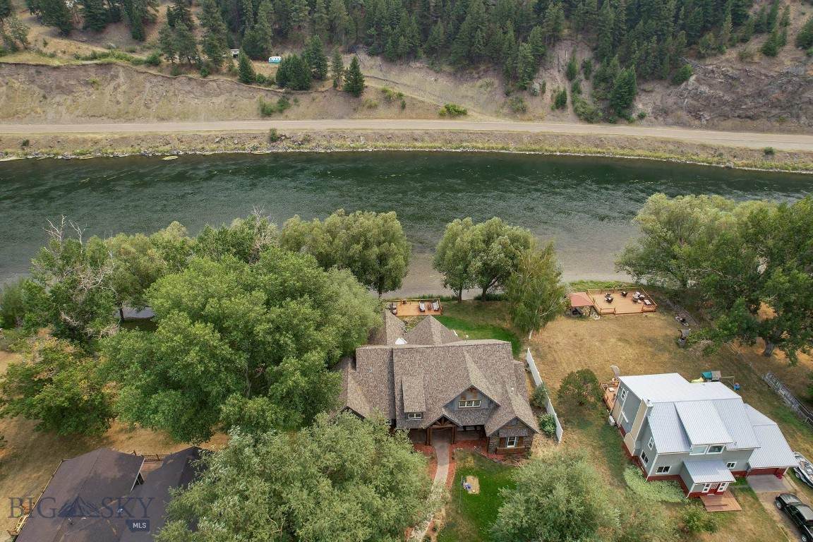 32 River Drive - Photo 1