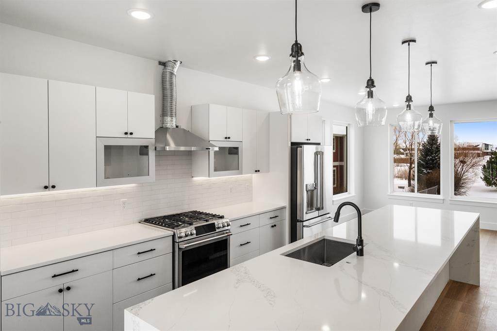 3233 Warbler Way - Photo 1