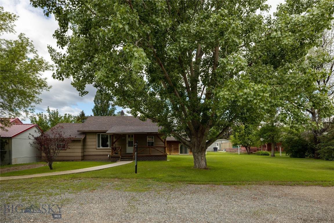 207 Maple Street - Photo 1